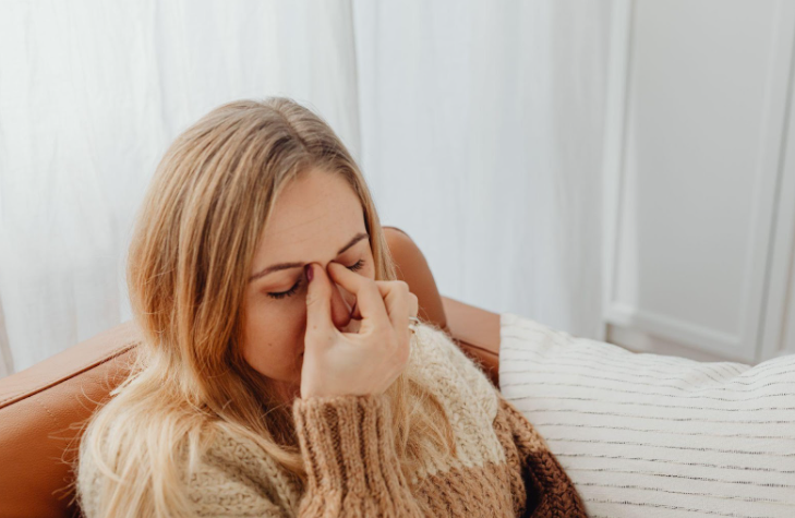 Springtime Sniffles: How to Tell the Difference Between Allergies, Colds, and Sinus Infections | Dr. Mike's Walk-In Clinics