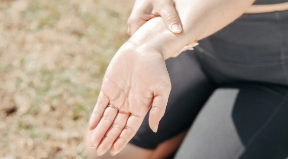 Minor Injuries That Warrant a Visit to a Walk-In Clinic | Dr. Mike's Minor Injuries That Warrant a Visit to a Walk-In Clinic | Dr. Mike's