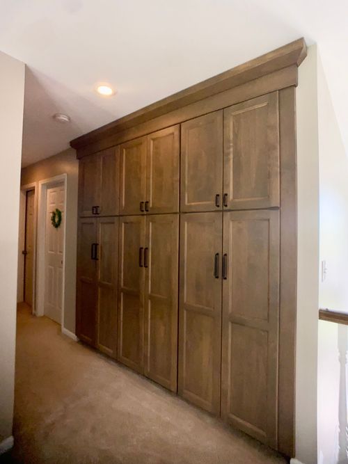 Custom built-in shelving and bookcase cabinetry in a Northern Kentucky living room
