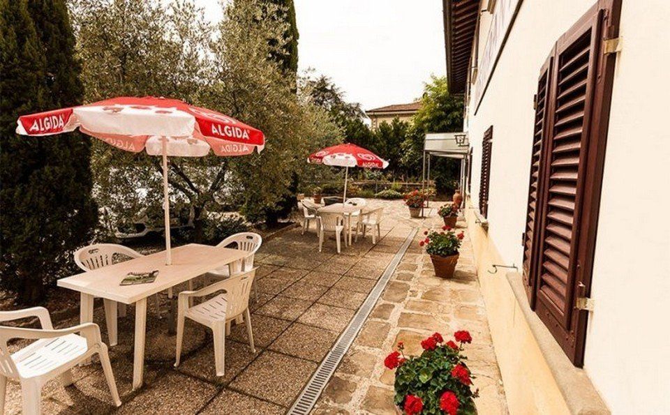 area esterna locale