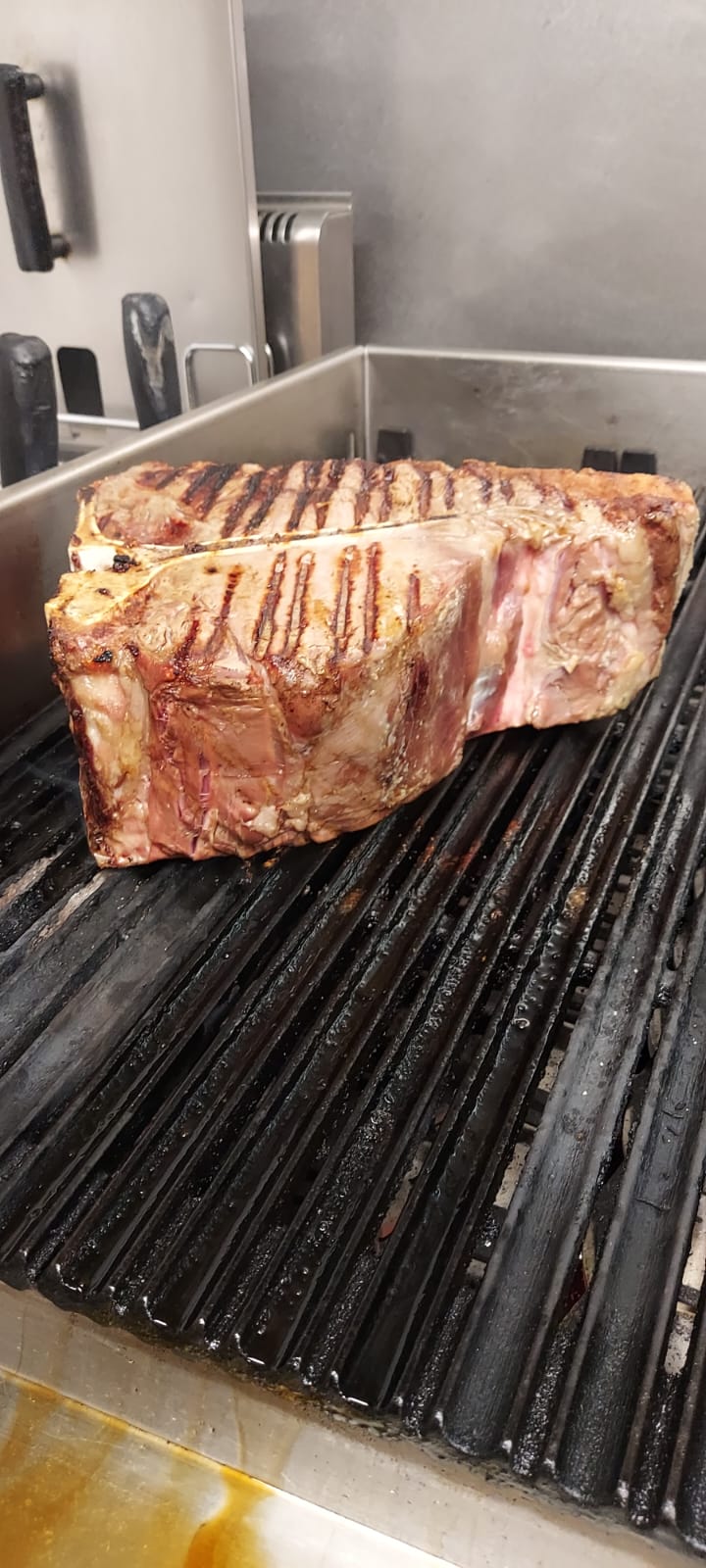 carne fiorentina sulla brace