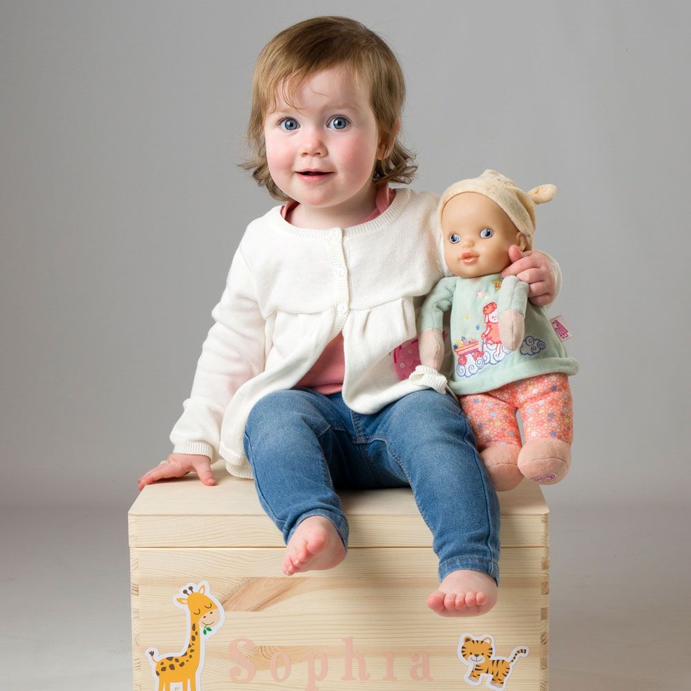 The Toy Box Baby photoshoot in Braintree Essex. For newborns to nearly walking