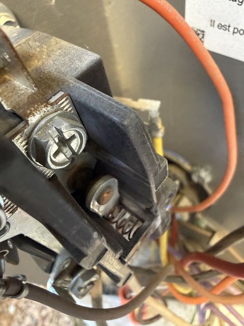 Burned contactor found during an AC repair diagnosis