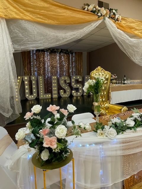Decorated event table with 