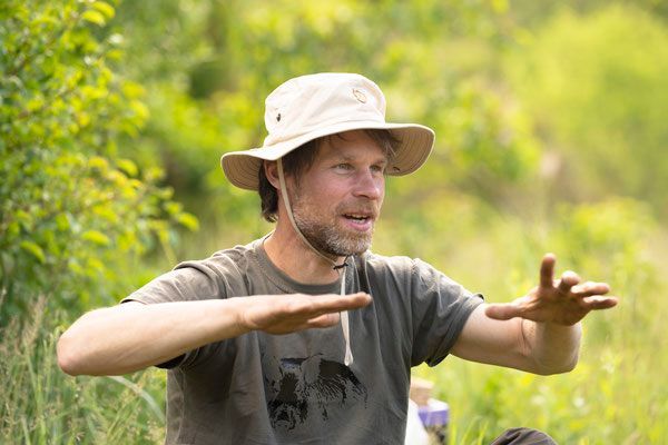Marcel Klemm Marcel Klemm ist Leiter und Gründer der Wildnisschule Schorfheide