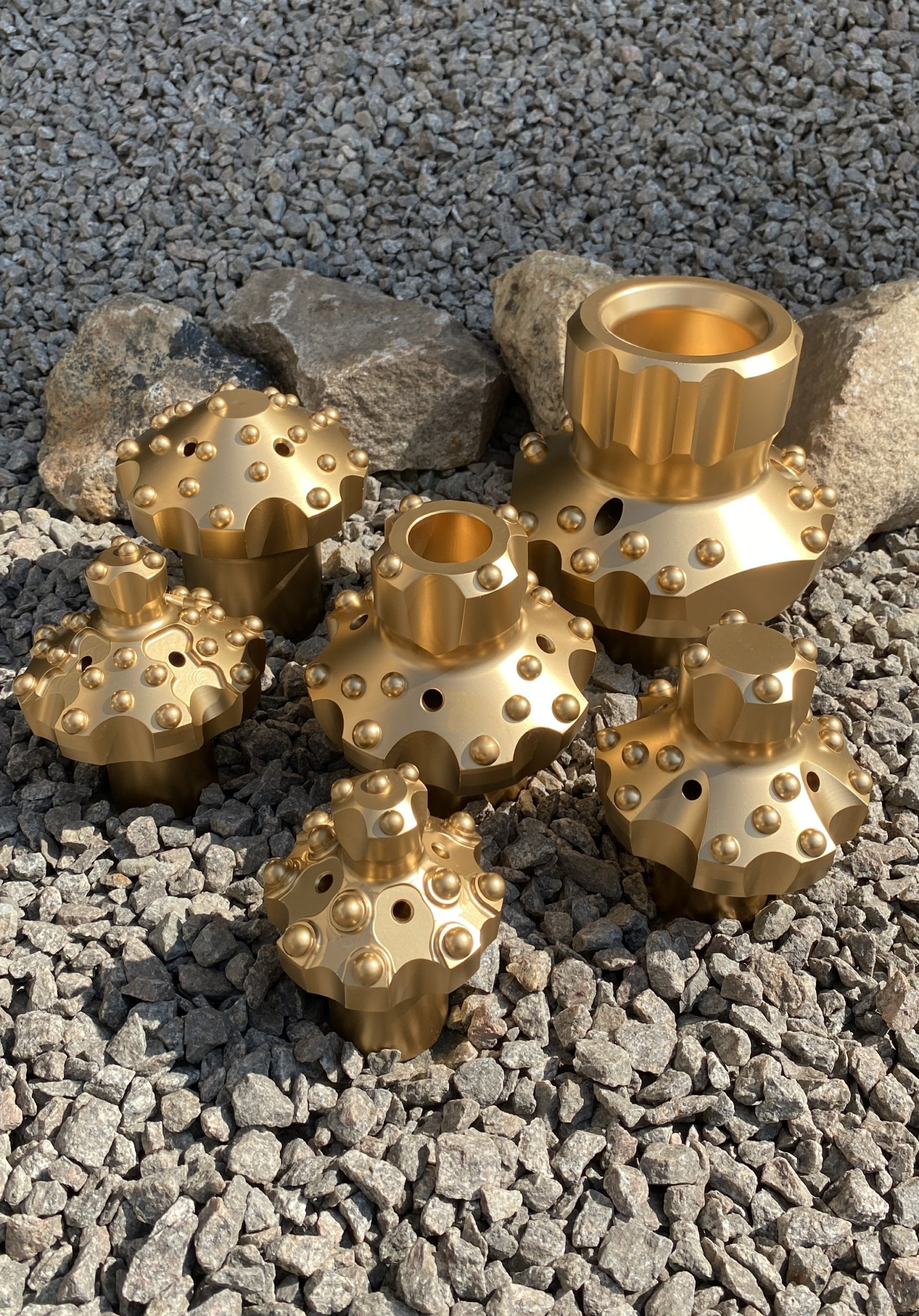 Bits Alargadores Top Hammer para perfuração de rocha