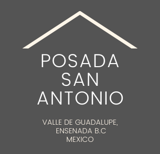 Logotipo de Posada San Antonio, con un icono de techo blanco sobre fondo gris