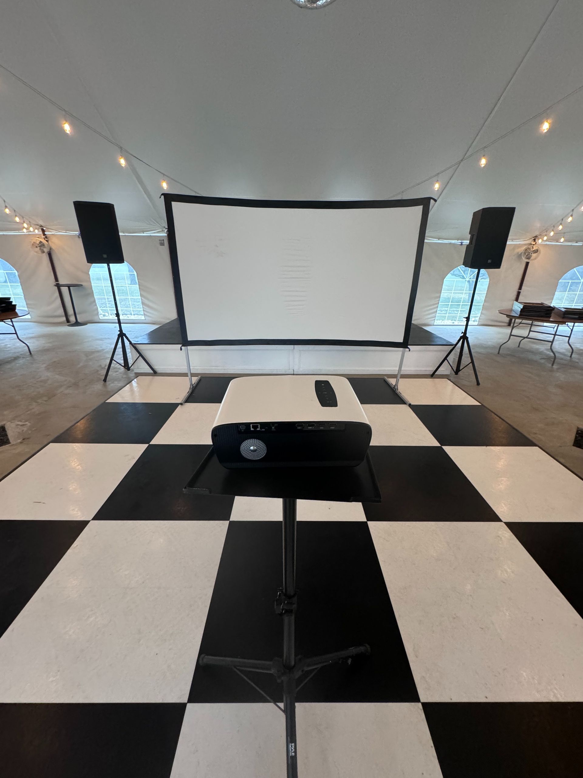 Projector+ Screen