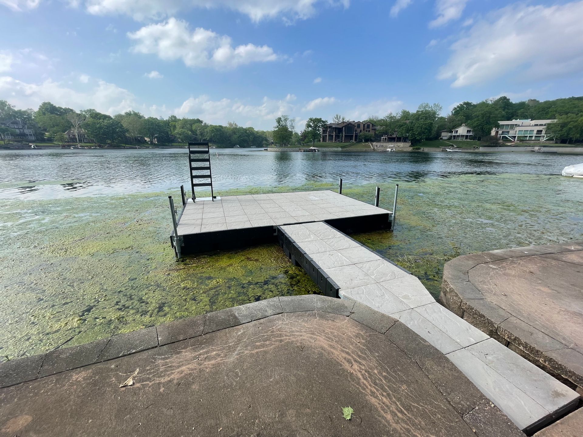 Longview Lake, Lake Jacomo, Creekmoor, & Prairie Lee Dock Owners Install New Boat Lifts With Mac’s.