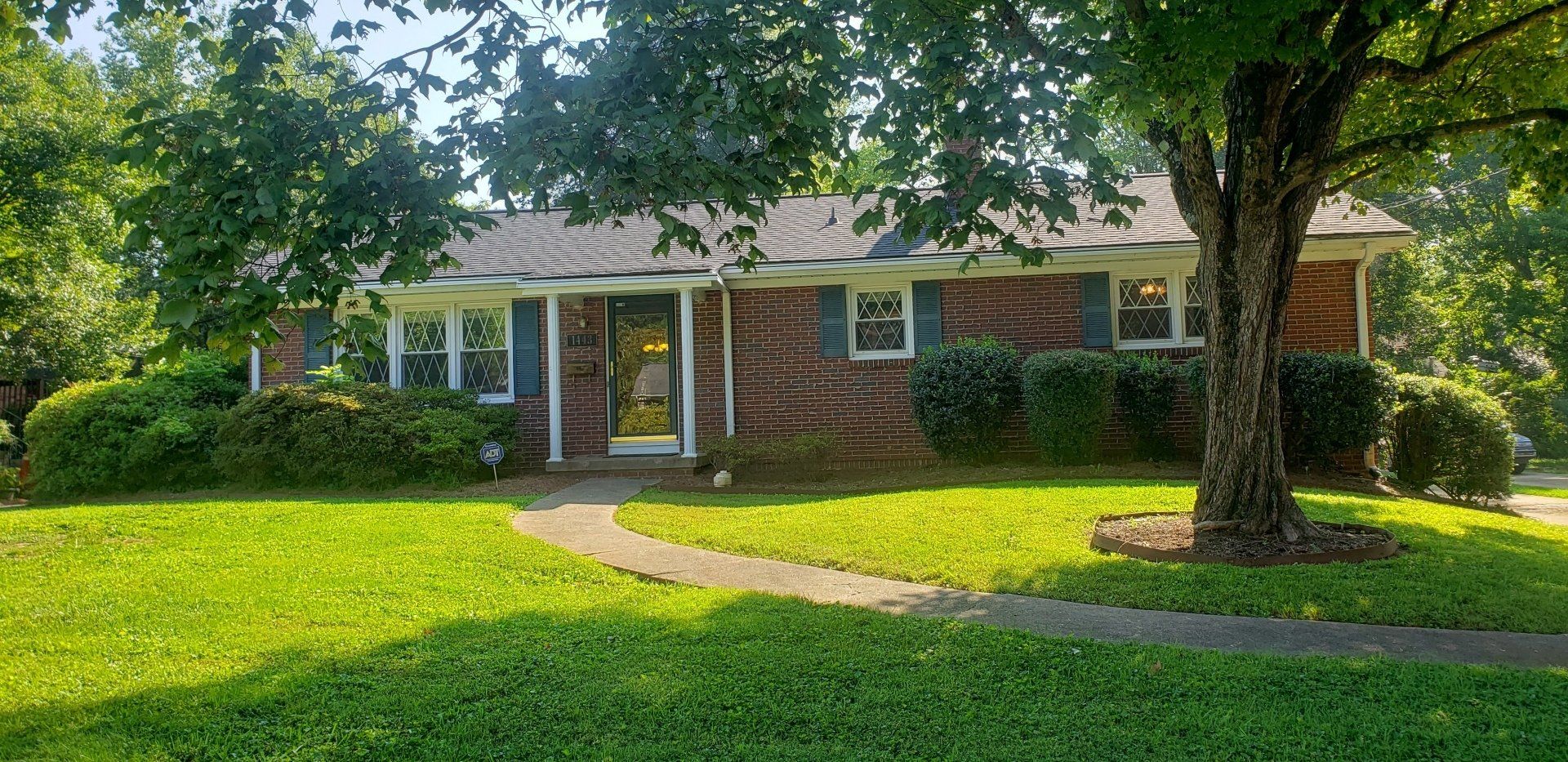 1443 Capri Road exterior