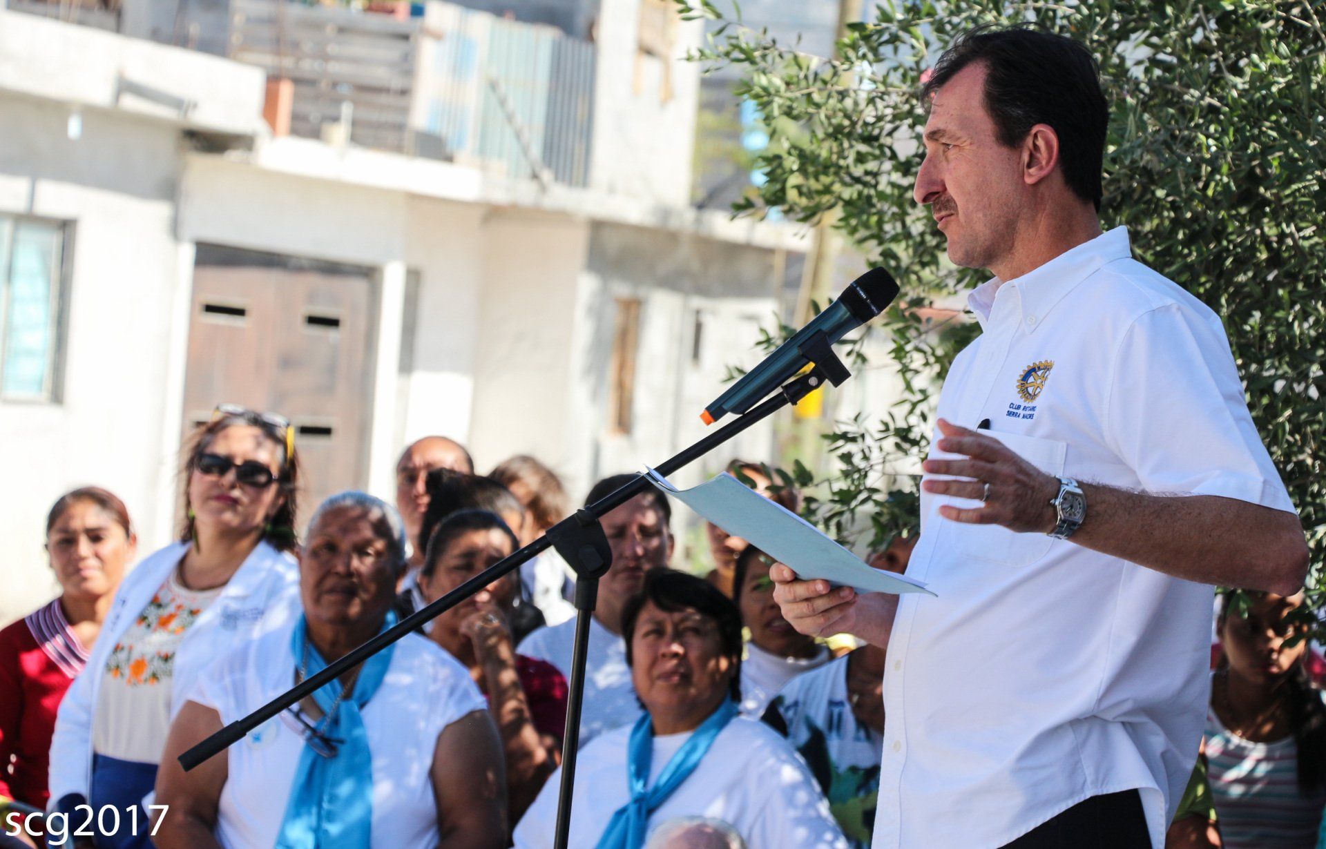 Voluntariado en club rotarios en programa de compromiso social