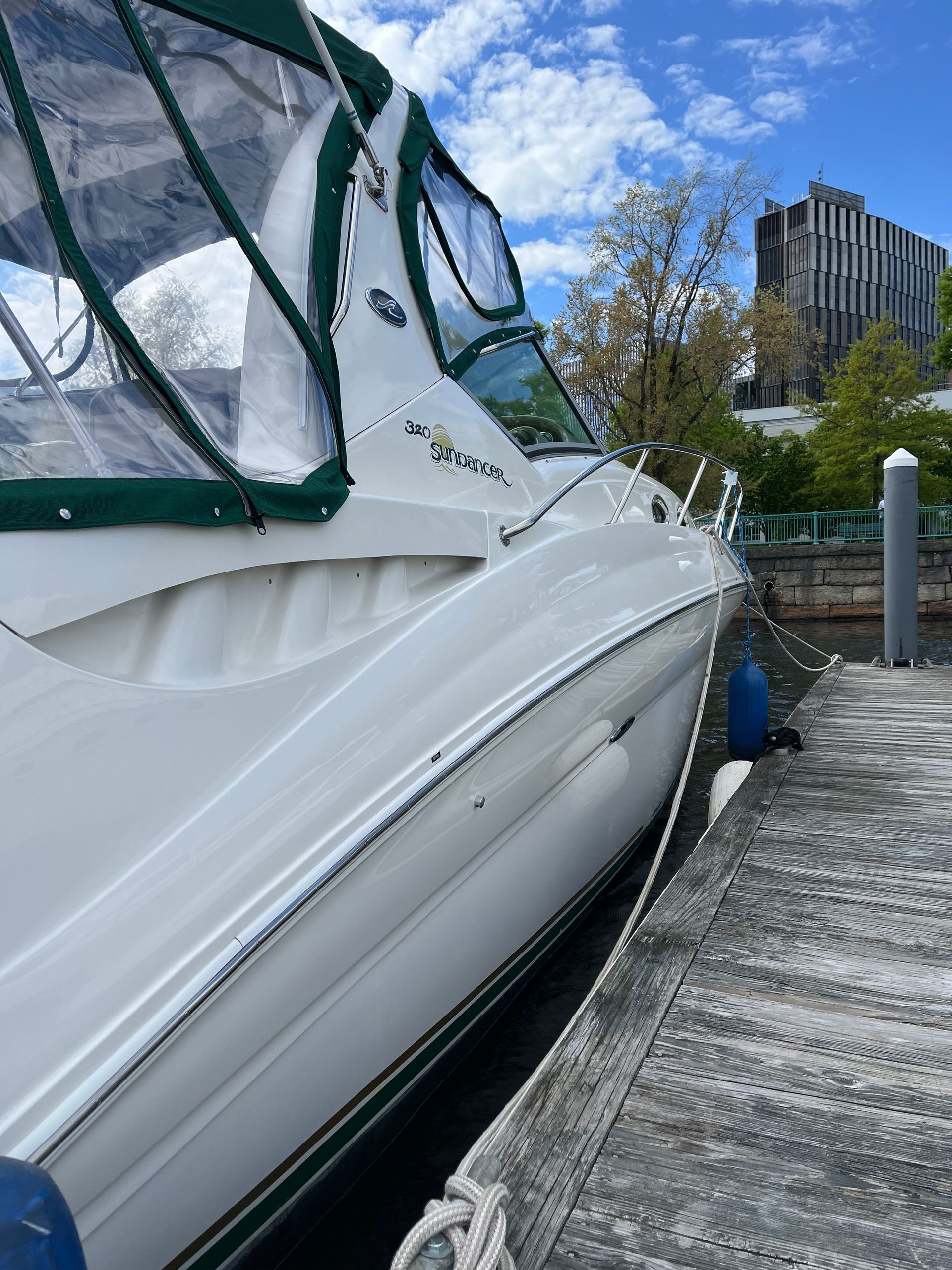 Sea Ray Sundancer Detail