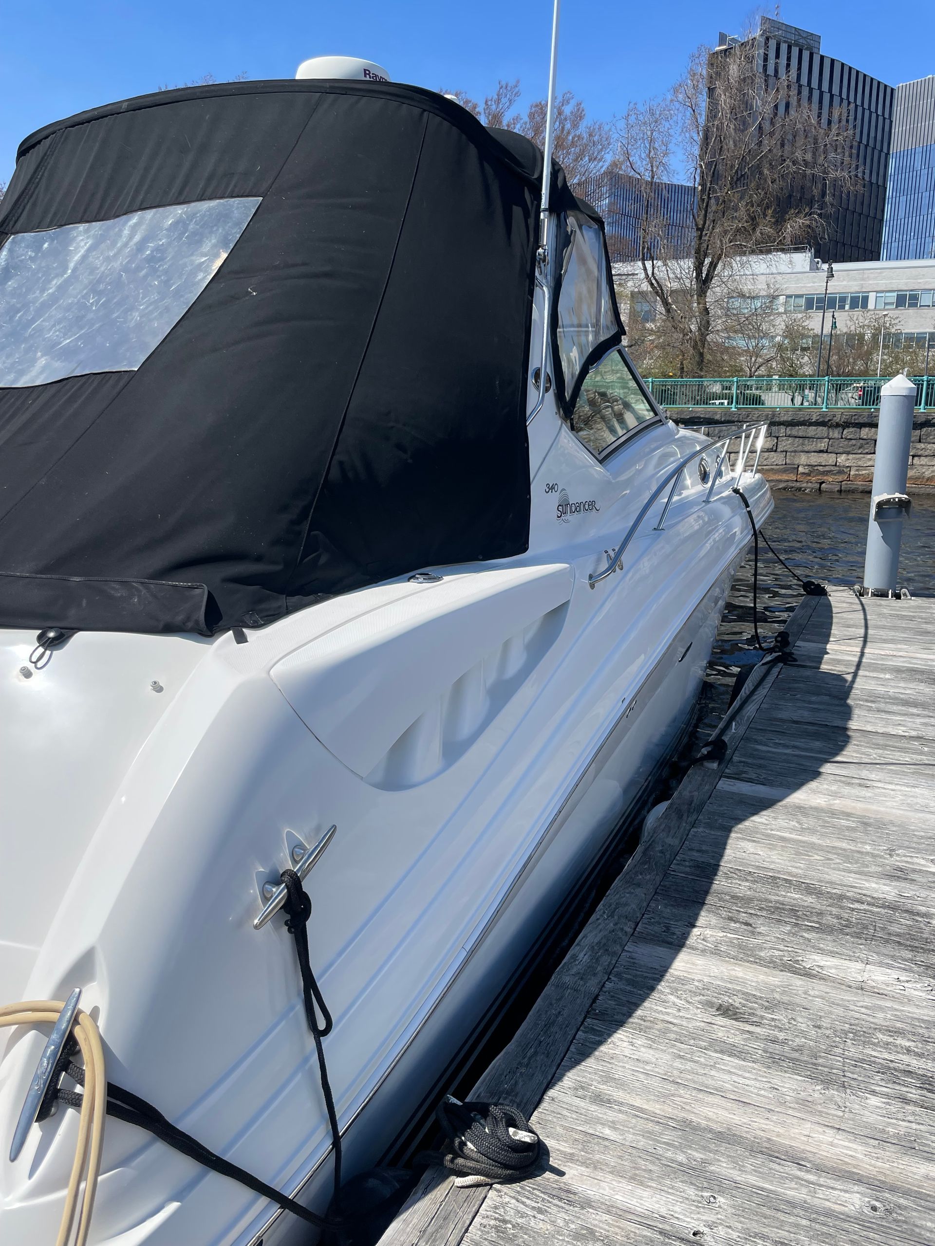 Sea Ray Sundancer Detail