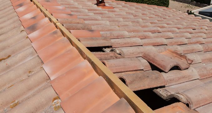 reemplazar tejas viejas por tejas nuevas en cabanillas del campo, guadalajara