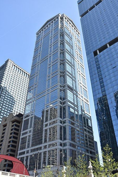 Felonies — Lawyer Signing a Document in Chicago, IL