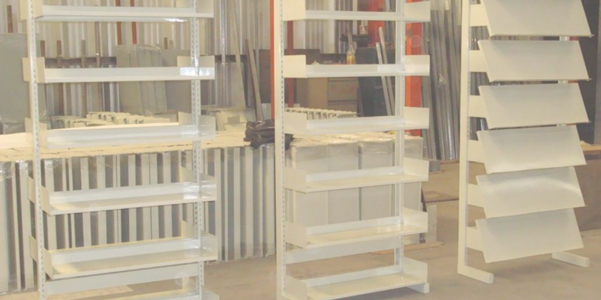 MOBILIARIO METALICO