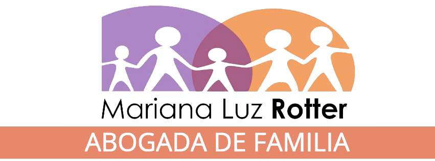 Logotipo de Mariana Luz Rottor, abogada de familia, con siluetas familiares en color púrpura y naranja.