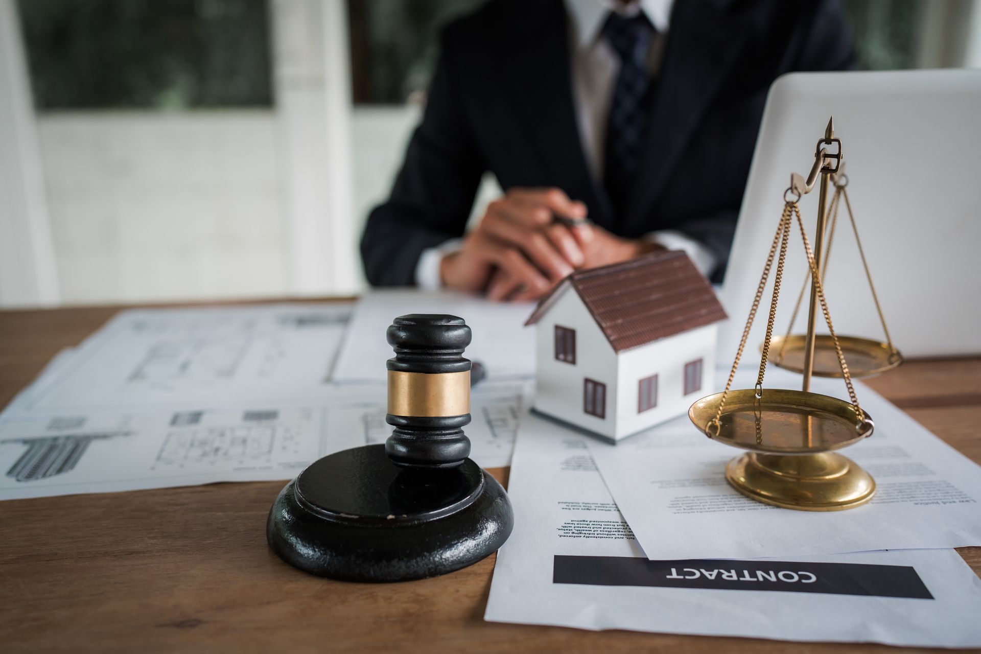 Estate planning lawyer explaining wills versus trusts