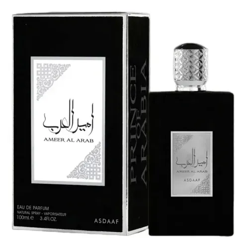 Frasco de perfume negro y caja con la etiqueta Ameer Al Arab de Asdaaf con tapón plateado sobre fondo blanco.