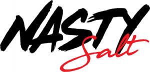 Logotipo de NASTY Salt en letras negras y rojas sobre un fondo blanco.