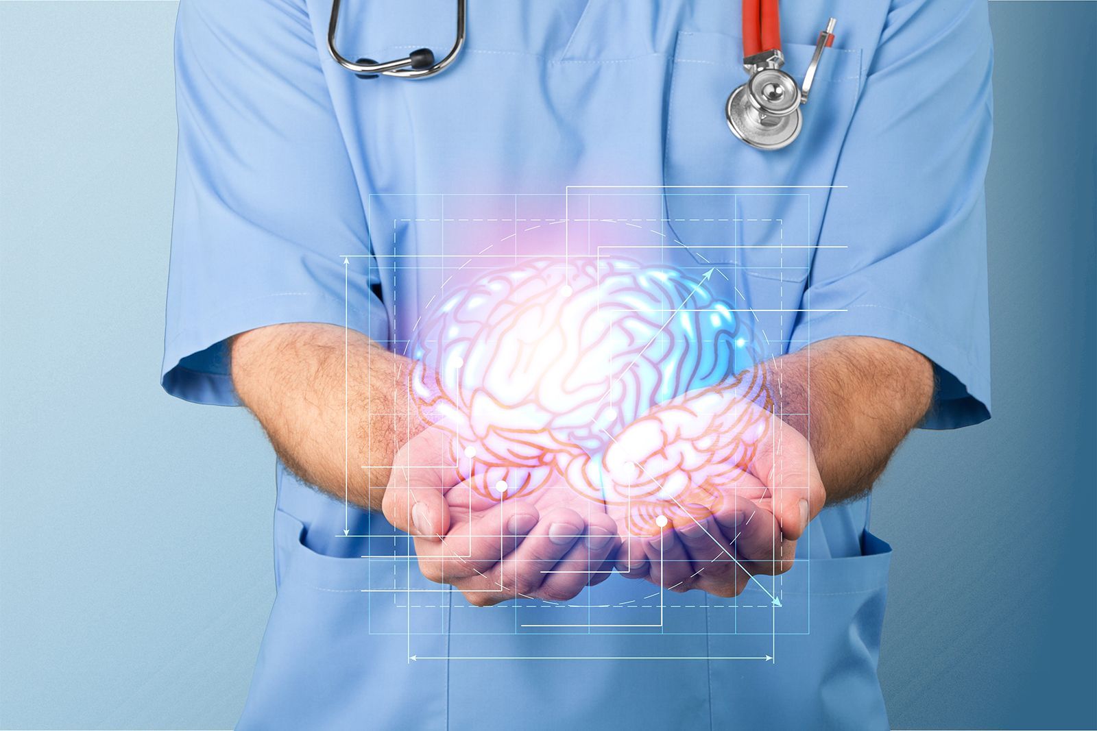Médico con uniforme azul sosteniendo un gráfico de cerebro iluminado.
