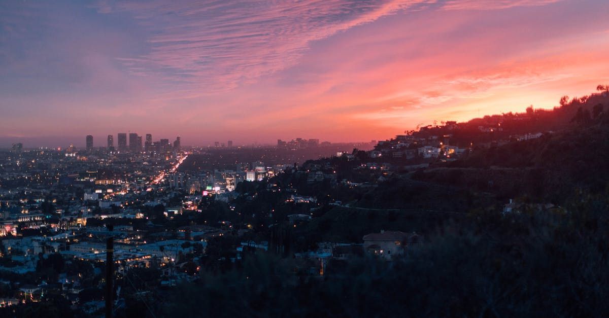 We buy homes in Los Angeles, CA just like yours! Let's find out how much your home is worth.
