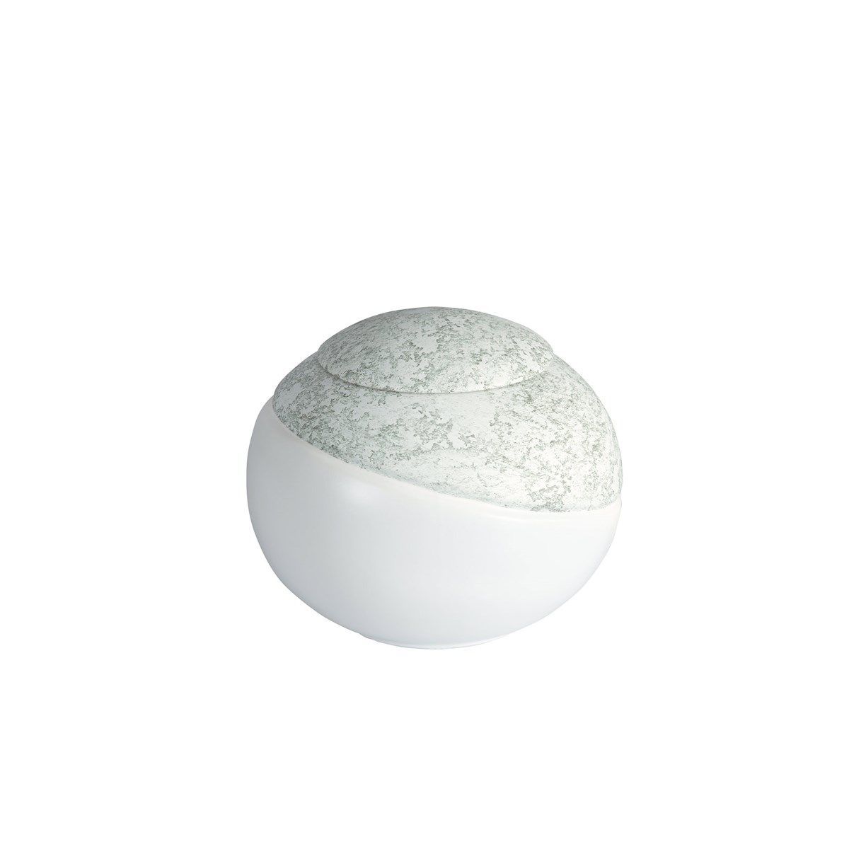 Vasetto cosmetico sferico bianco con coperchio testurizzato grigio chiaro punteggiato su sfondo liscio