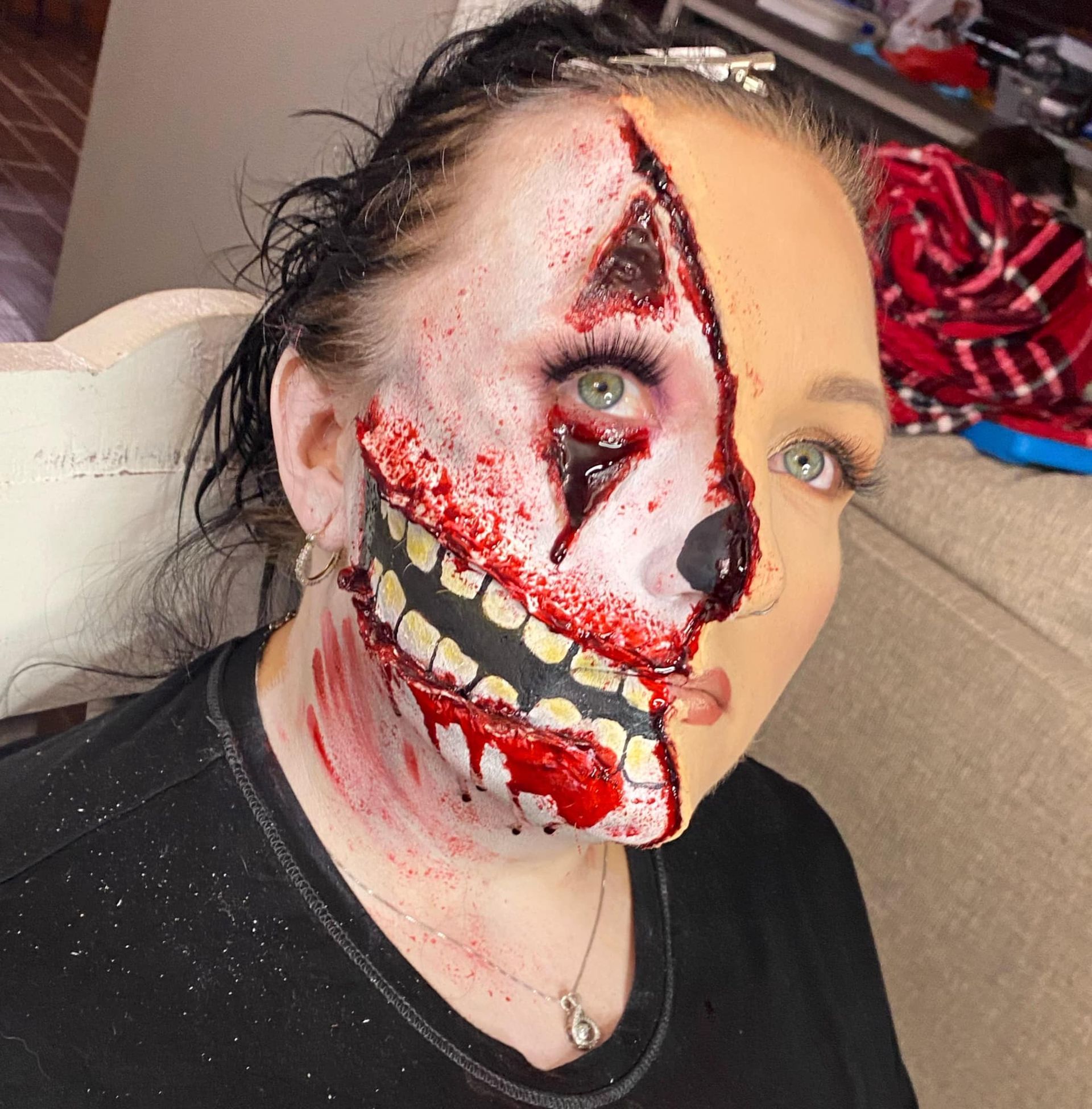 makeup artist