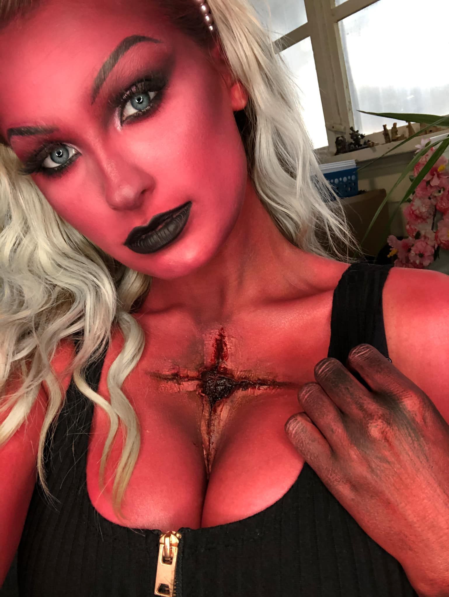 makeup artist