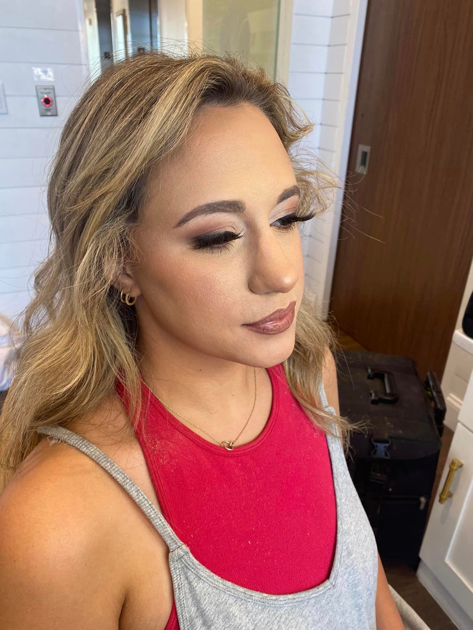 makeup artist