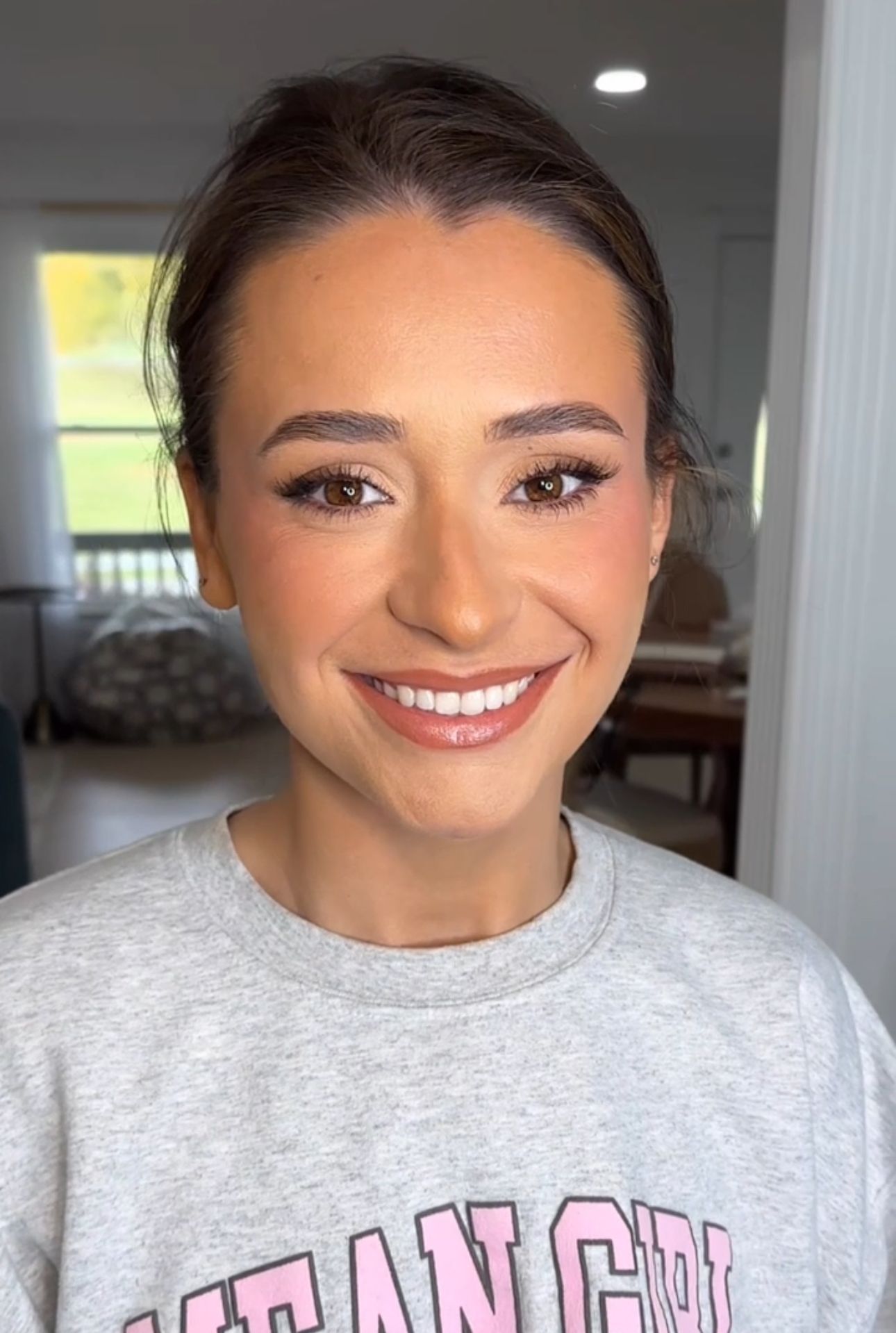 makeup artist