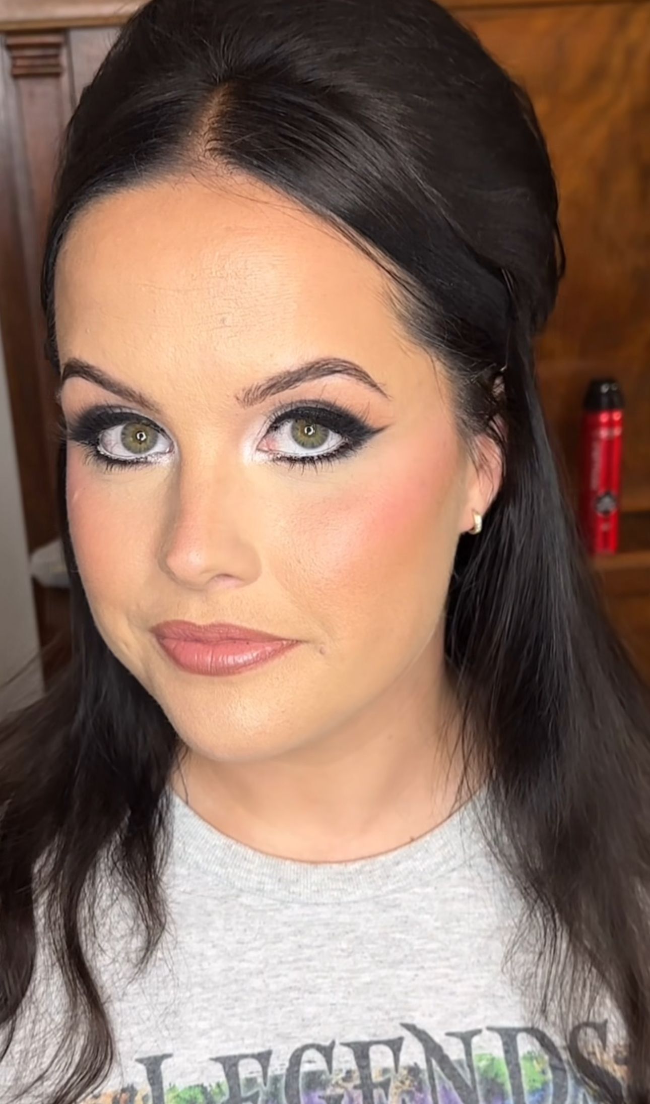 makeup artist