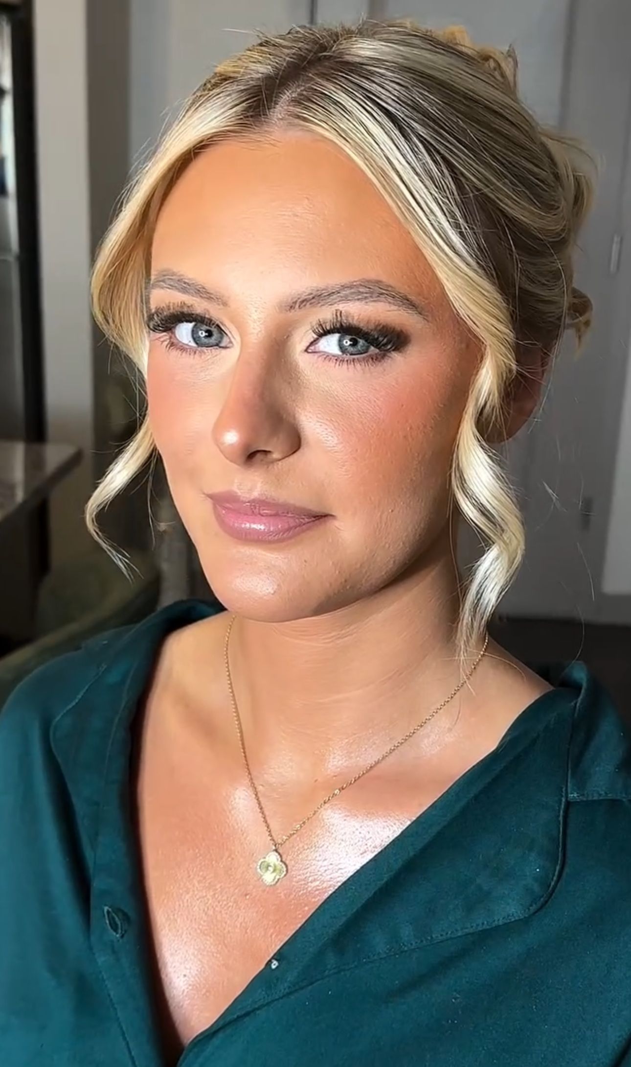 makeup artist