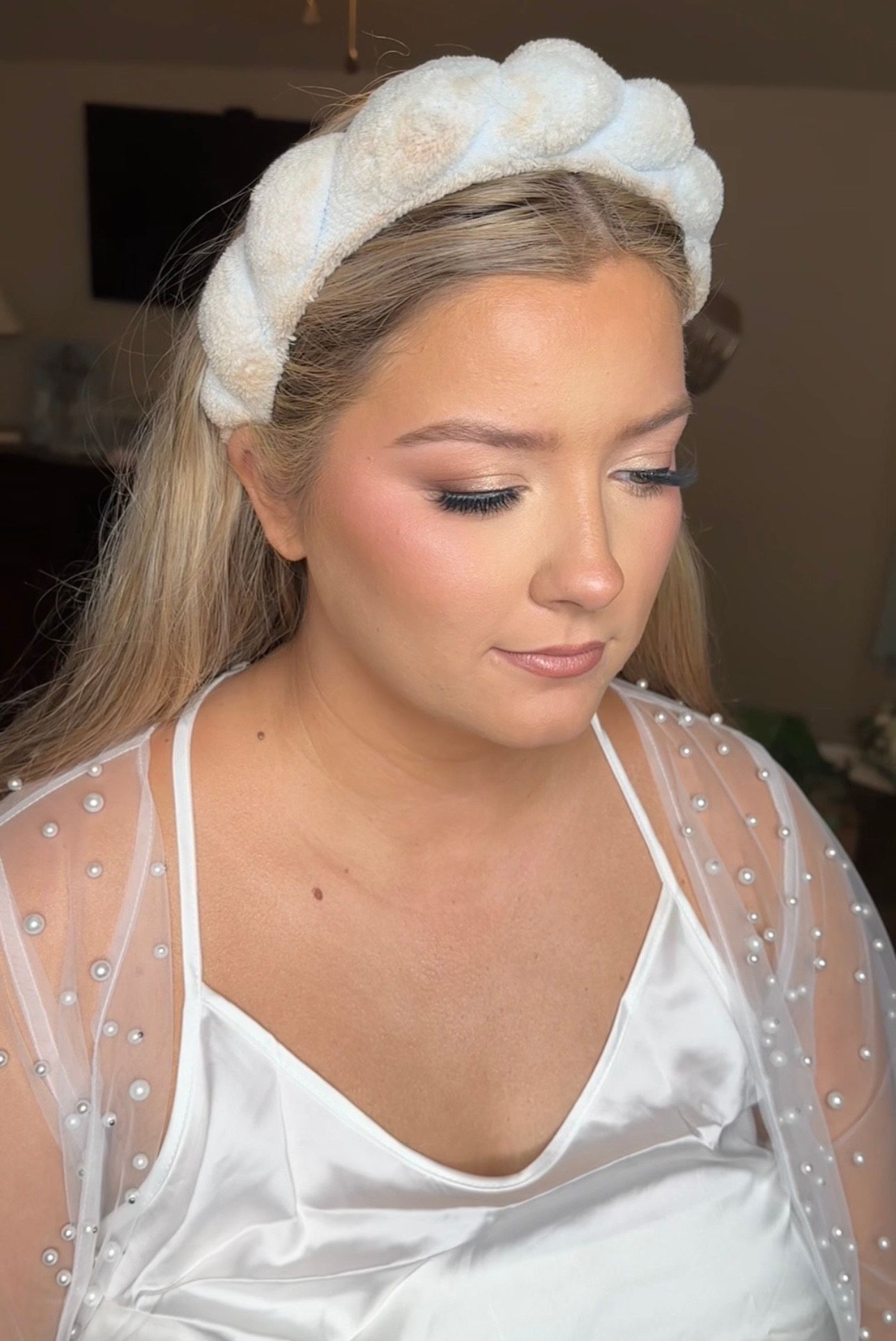 makeup artist