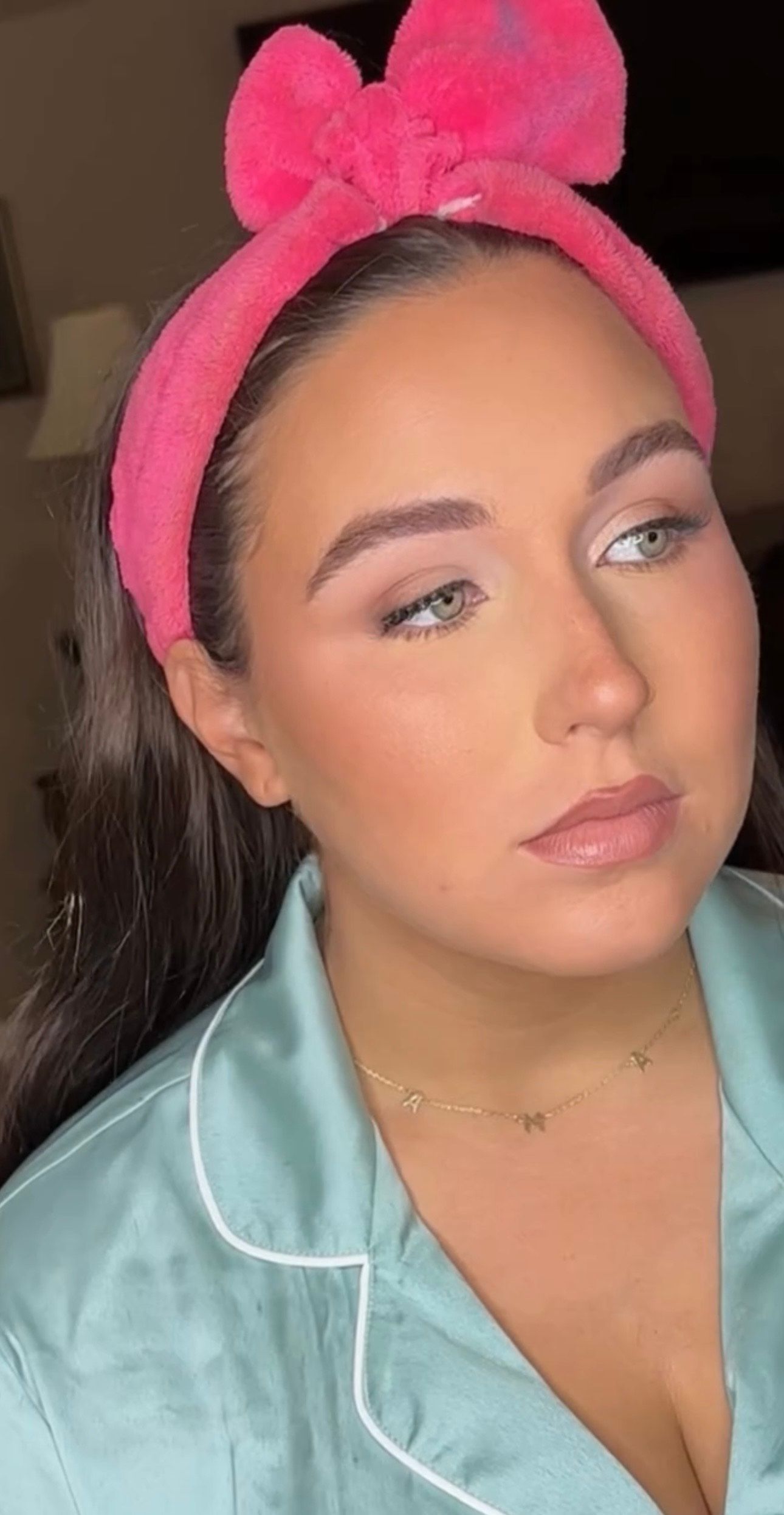 makeup artist