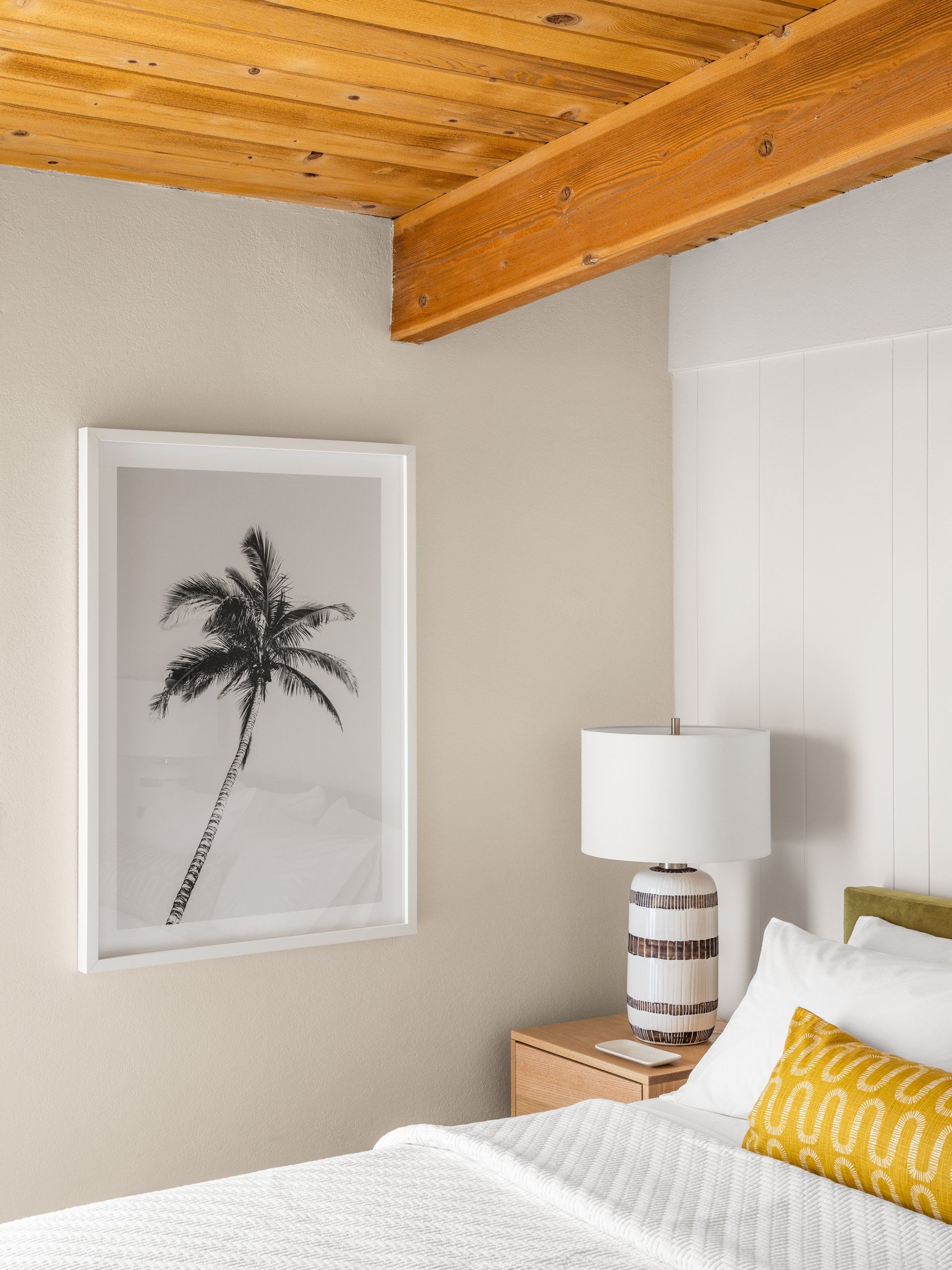 bedroom in Palm Springs designed by Dakota DesignWorks