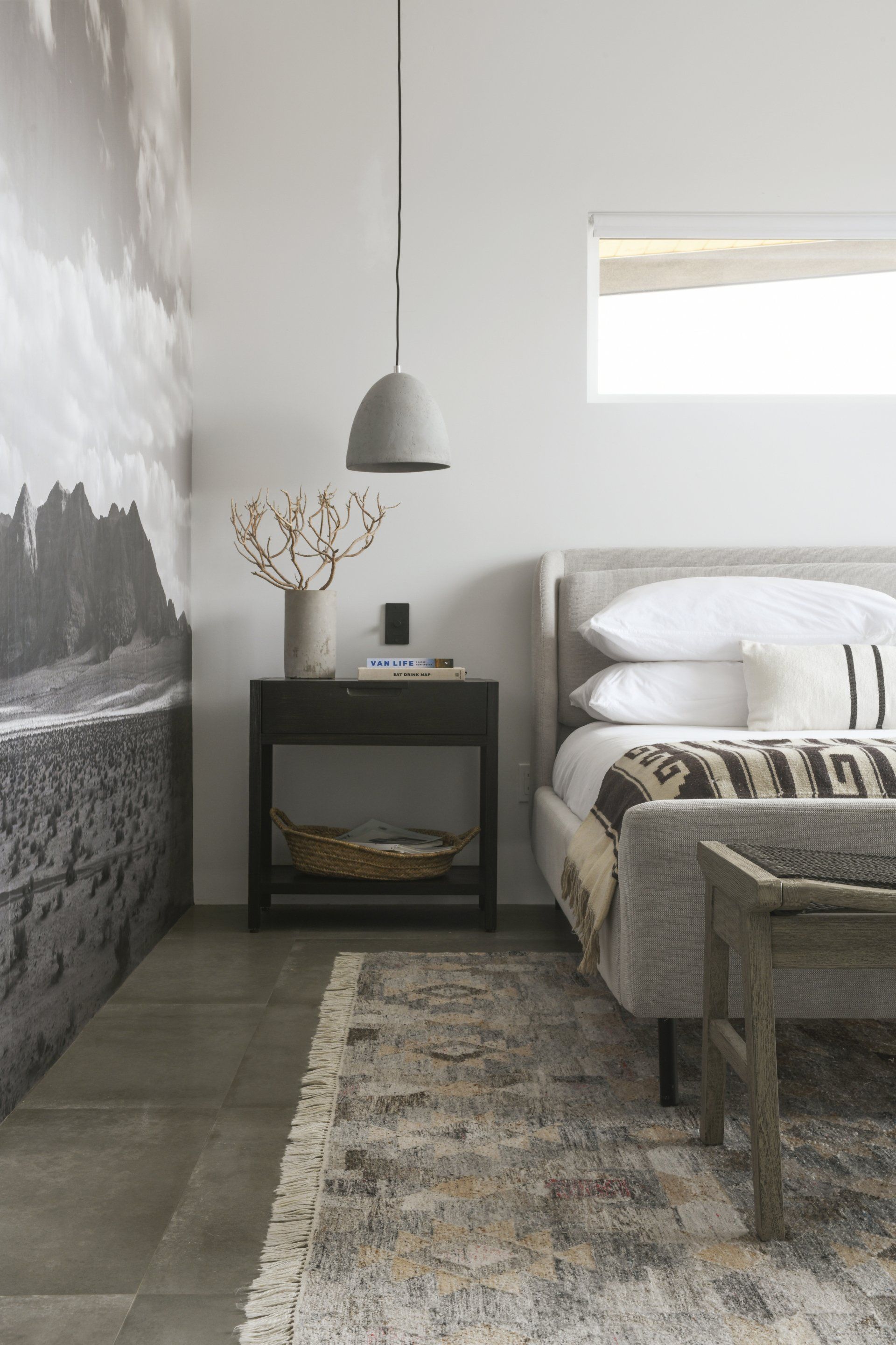 Bedroom in a Joshua Tree house designed by Dakota DesignWorks