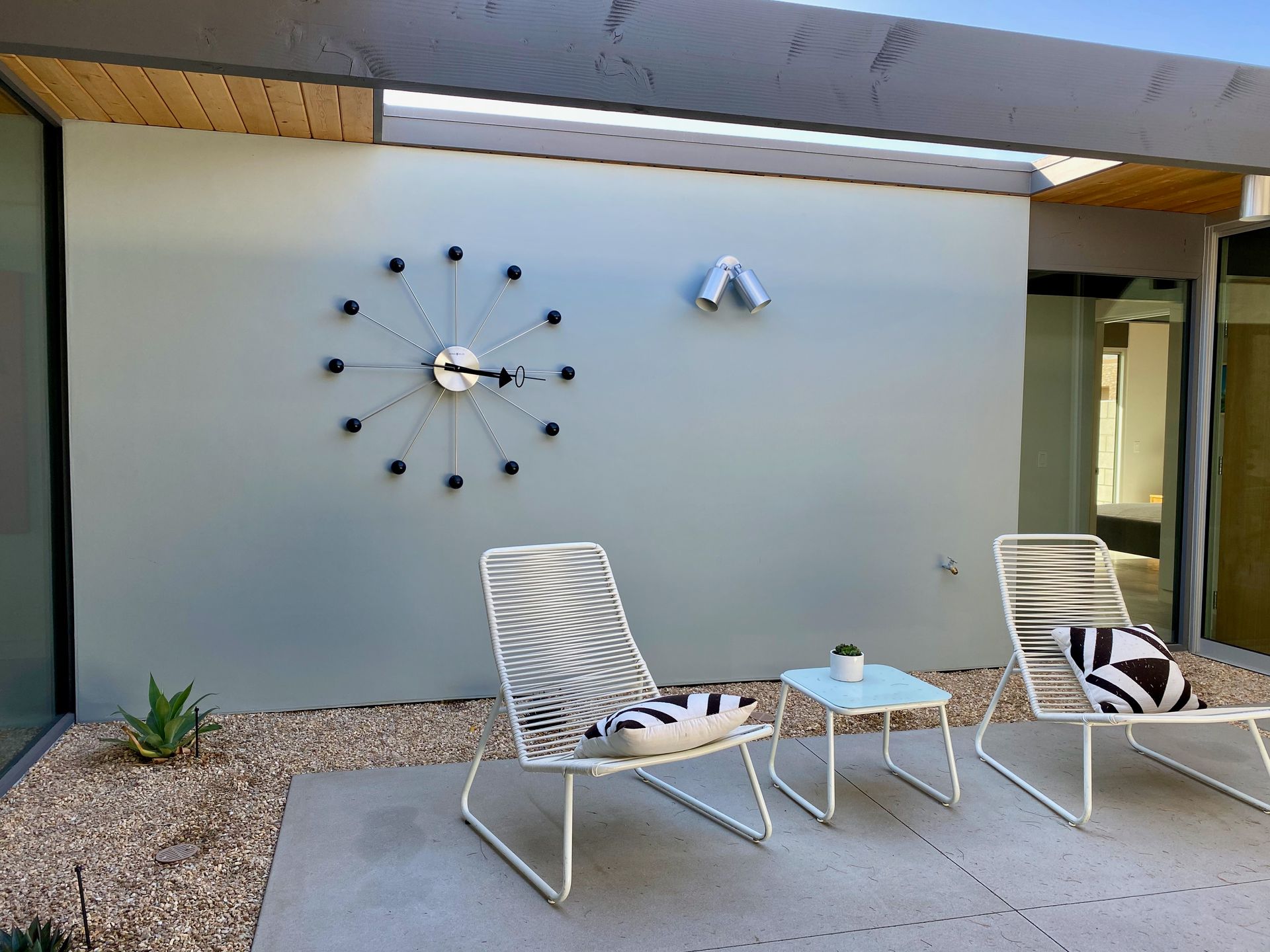 before of palm springs remodel completed by Dakota DesignWorks