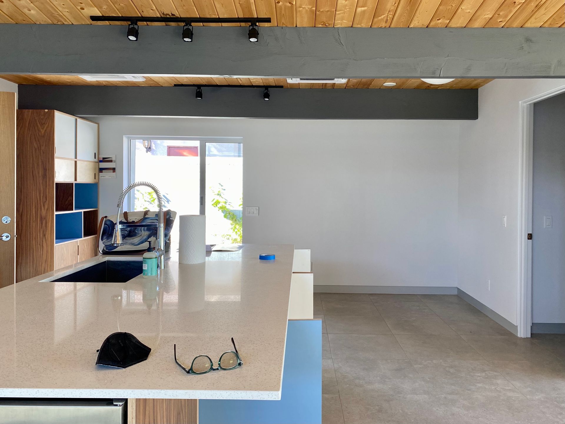 before of palm springs remodel completed by Dakota DesignWorks