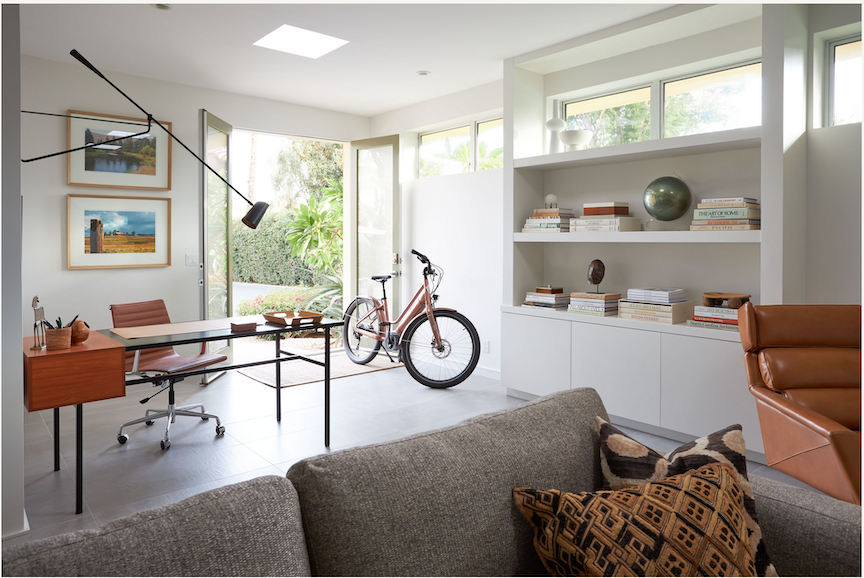 Living room of a house in palm springs designed by Dakota Designworks