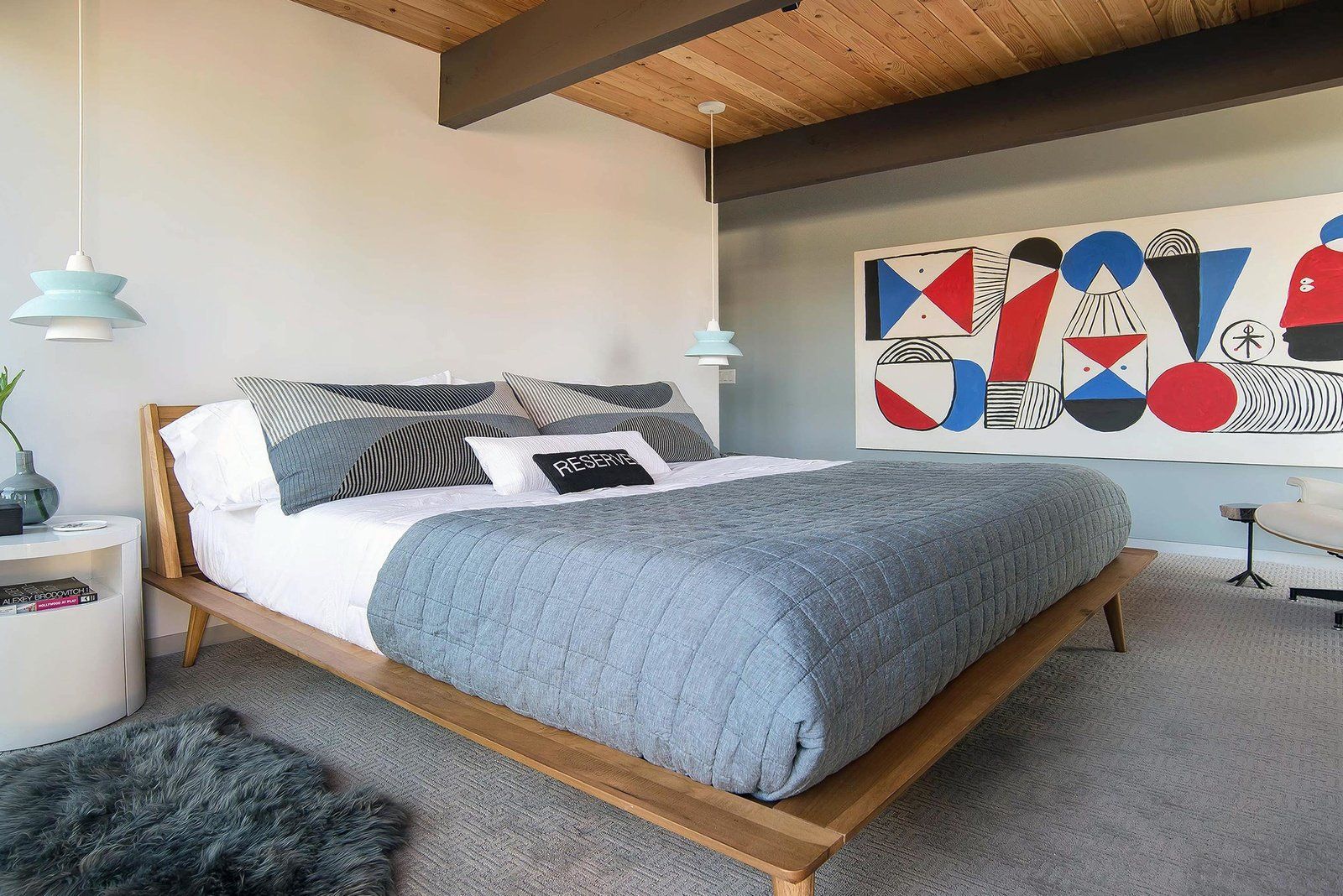 bedroom of a house in Palm Springs designed by Dakota DesignWorks