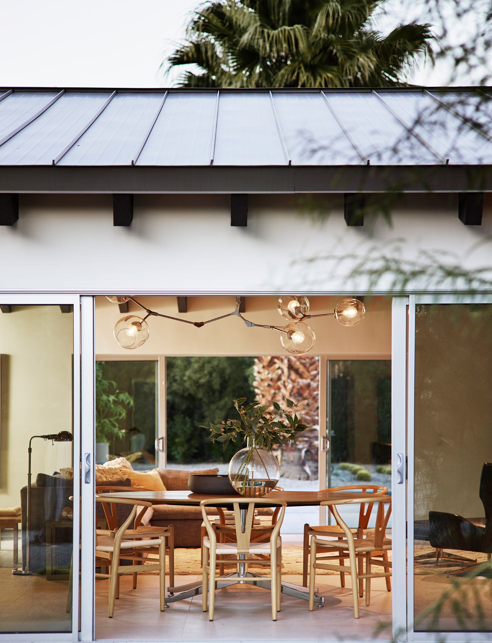 dining room in palm springs designed by Dakota DesignWorks