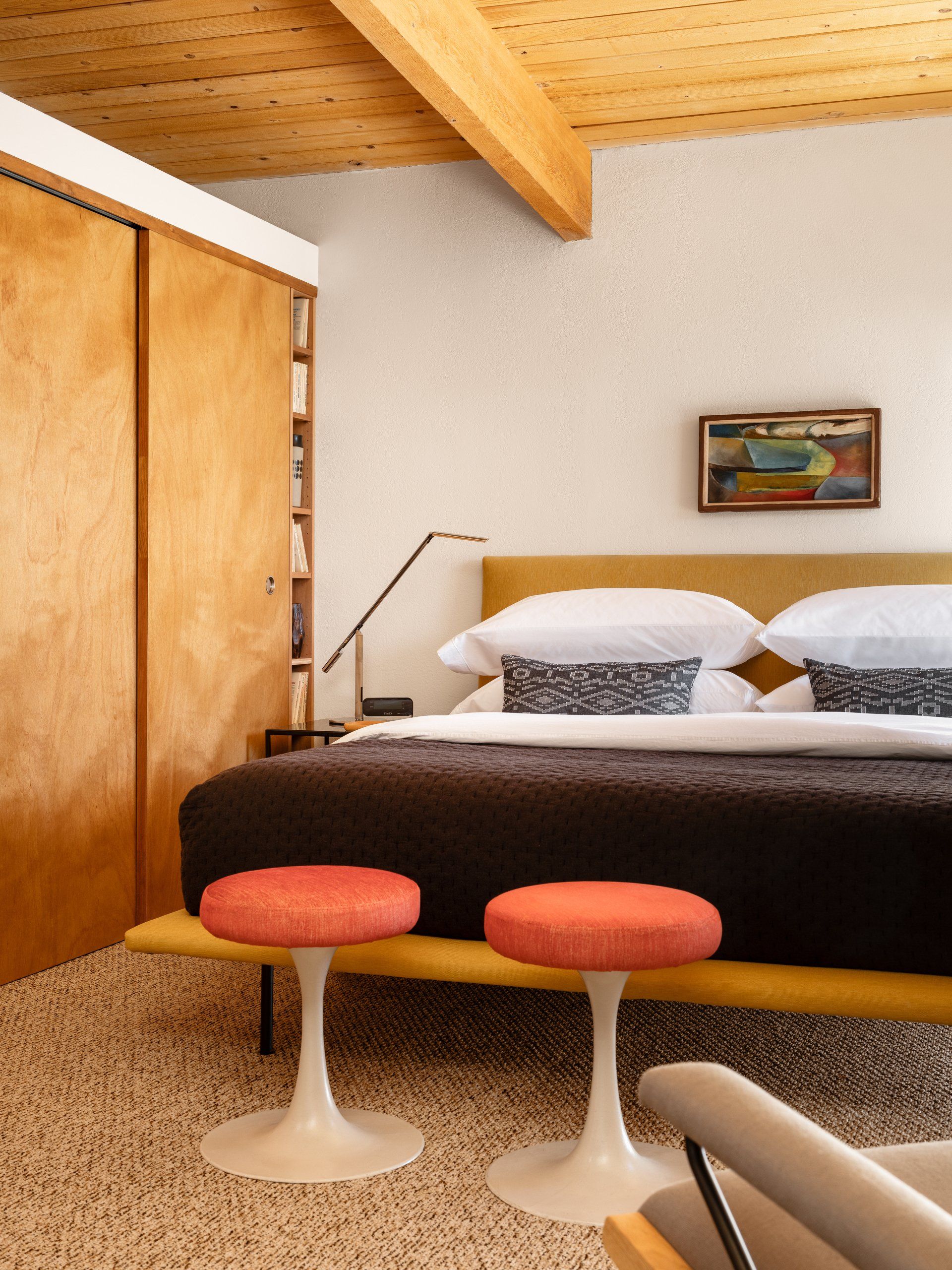 bedroom in Palm Springs designed by Dakota DesignWorks