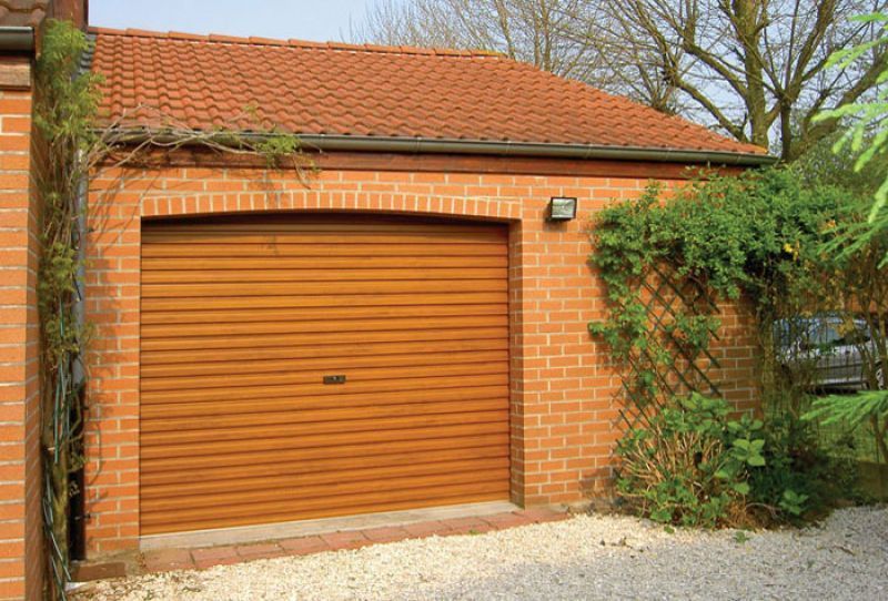 Roller garage doors