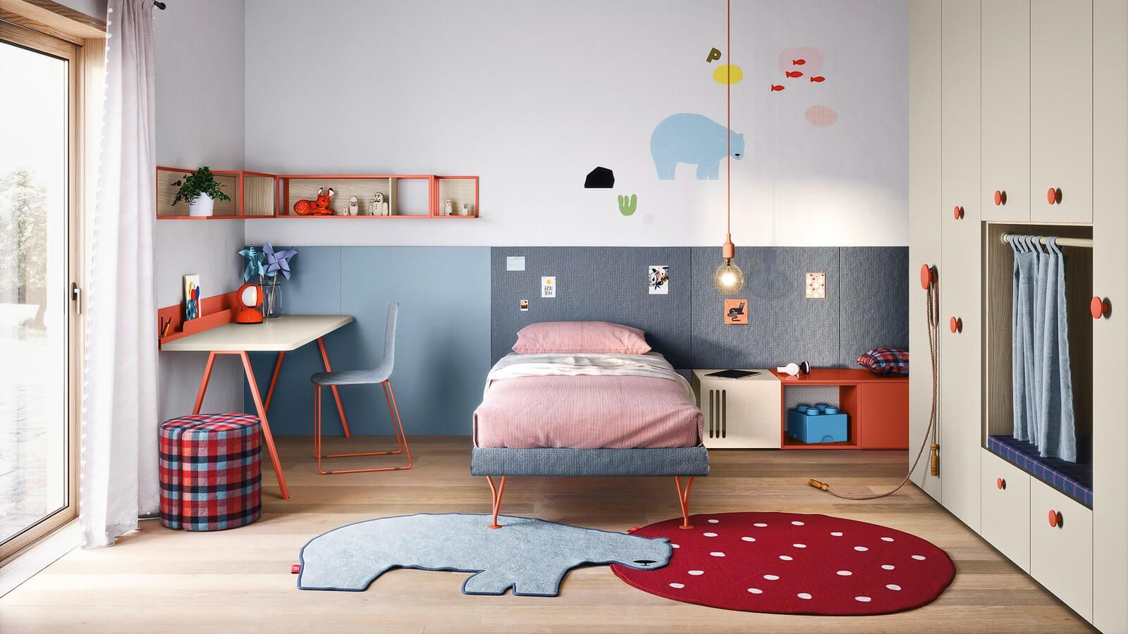 Una cameretta per bambini con letto, scrivania, spazio per riporre le cose e decorazioni colorate, tra cui un tappeto a forma di orso.