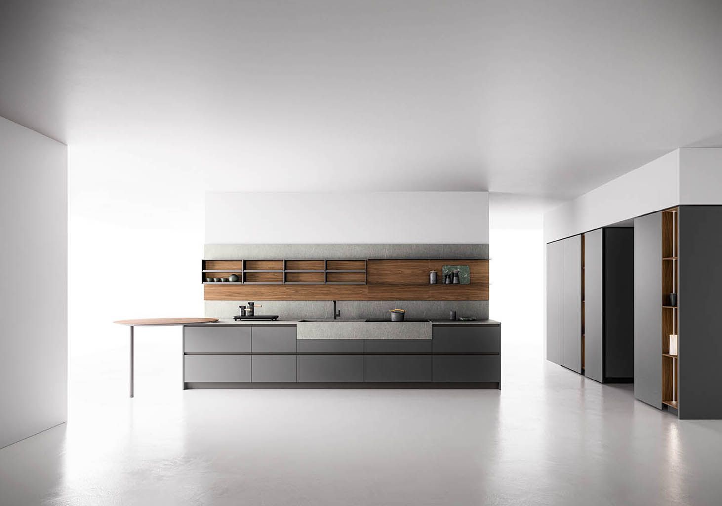 Moderna cucina grigia e legno con isola e pensili. Design minimalista in una stanza luminosa e bianca.