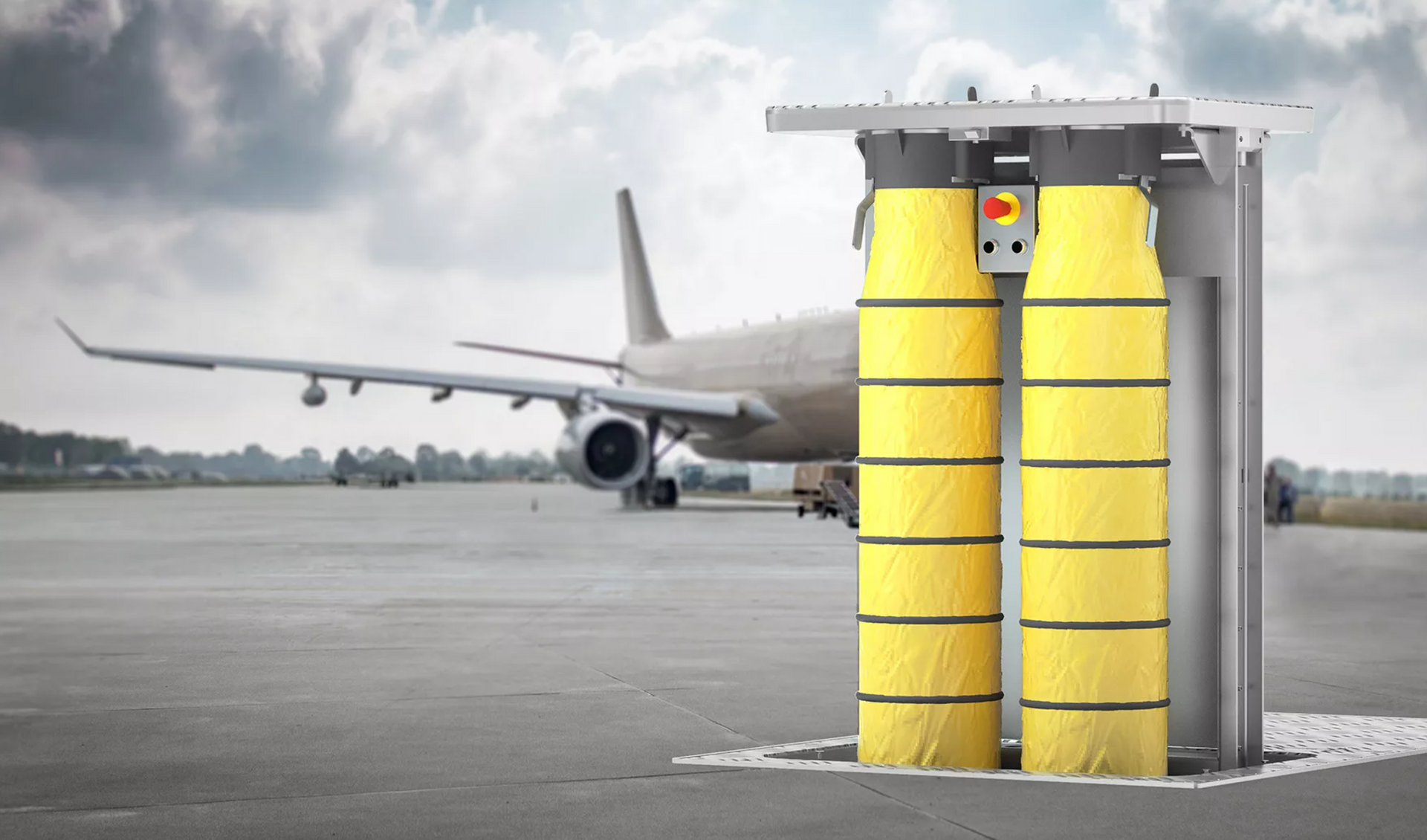 Un avion est garé sur la piste à côté d'un tuyau jaune.