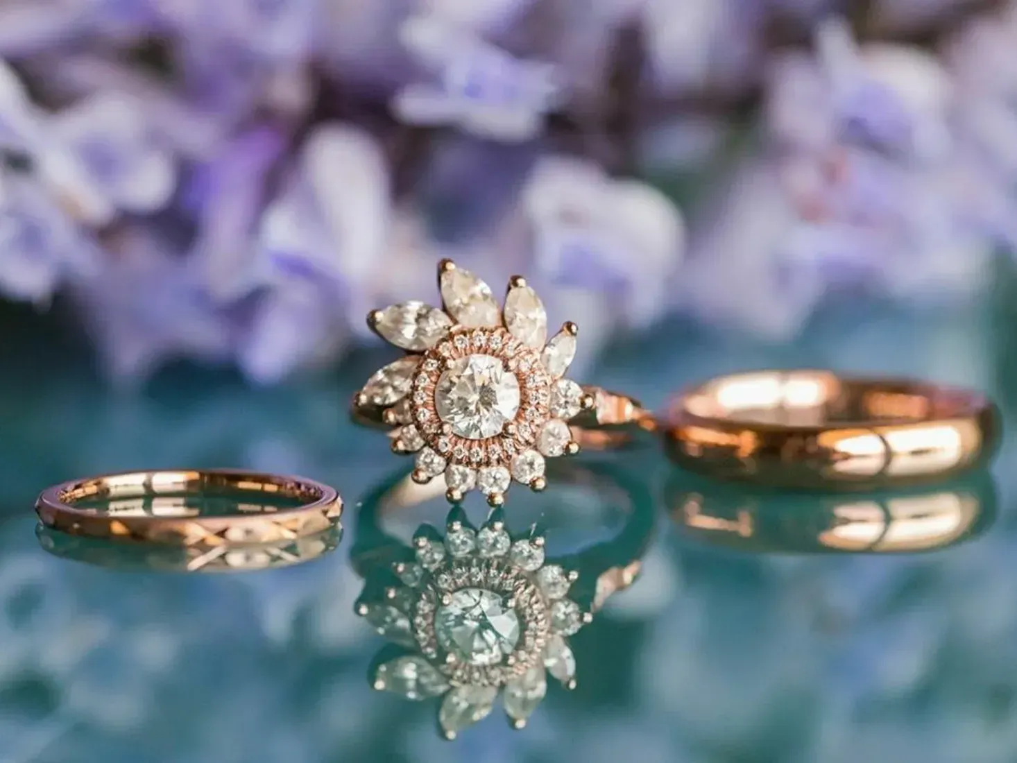 Elegant diamond floral ring