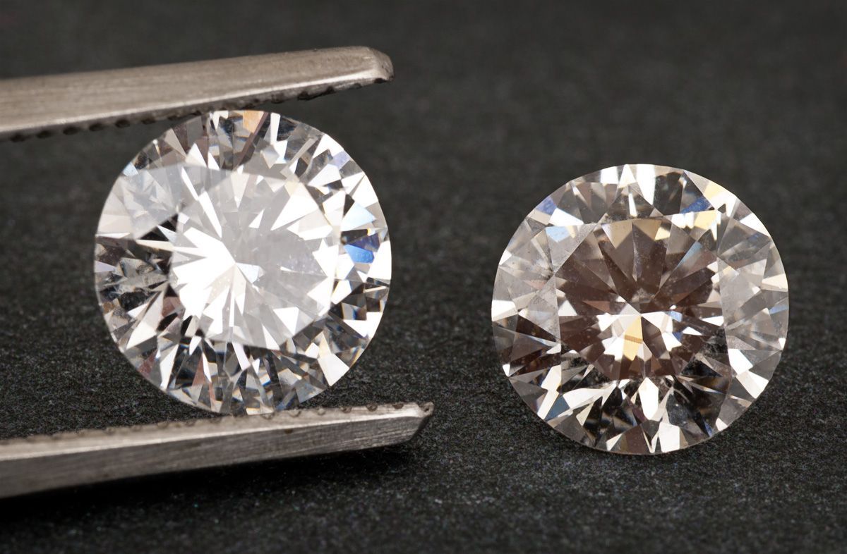 Round cut diamonds close-up