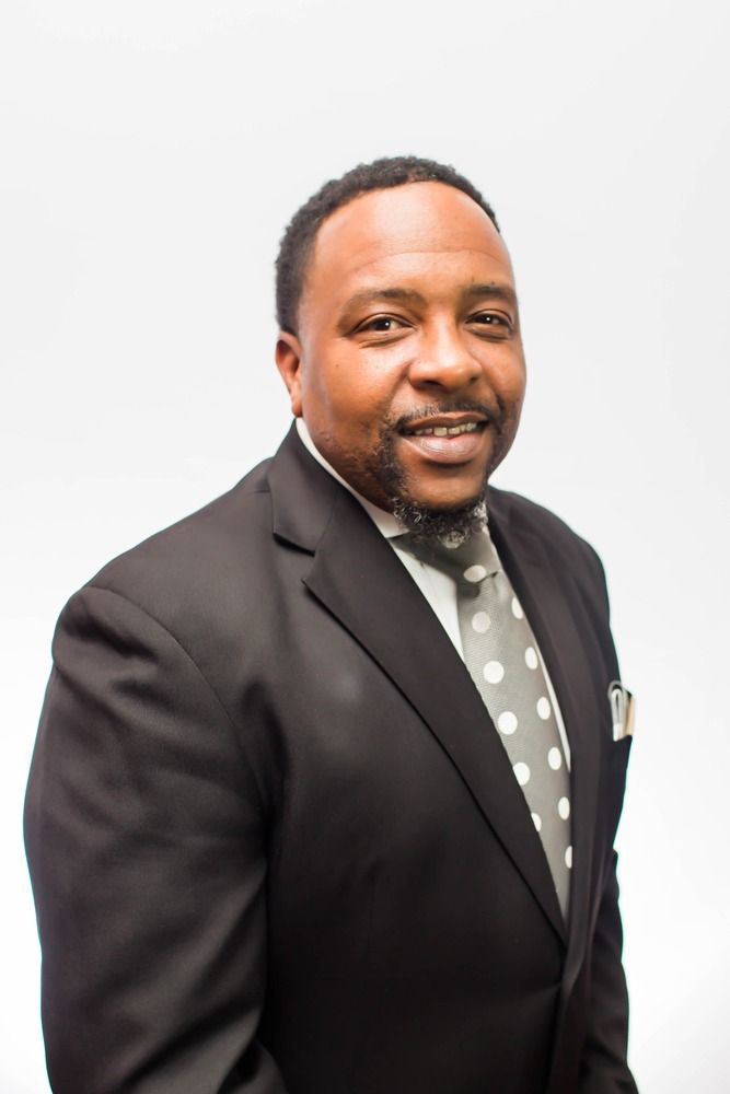 Robert E. Williams Jr